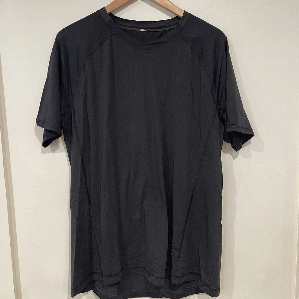 Lululemon Men's Black Short Sleeve Athletic Tee Shirt Run Gym Size L‎ Swift Tech